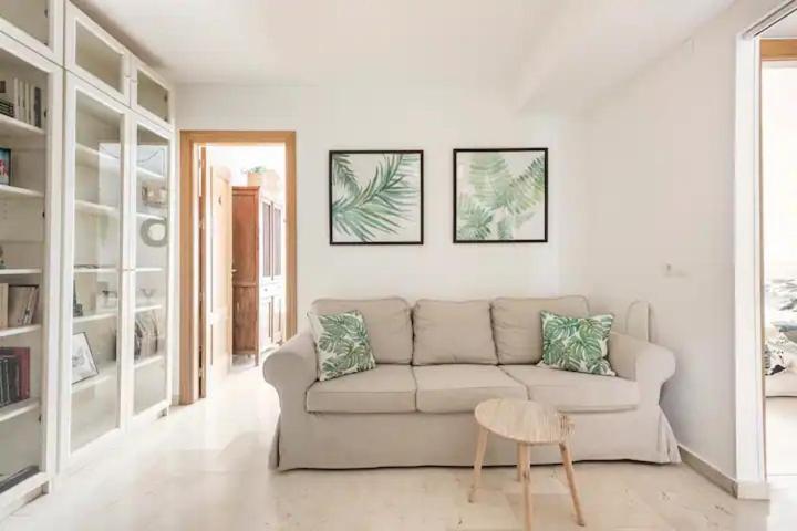 Lunaroom Center & Quiet Guesthouse Málaga Kültér fotó