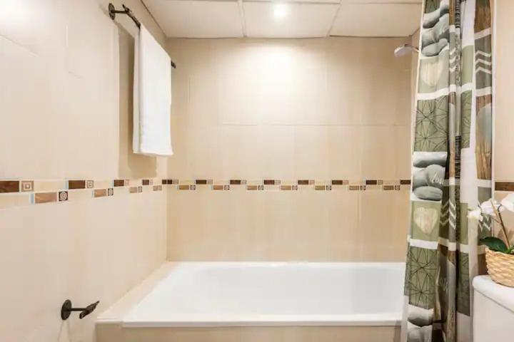 Lunaroom Center & Quiet Guesthouse Málaga Kültér fotó